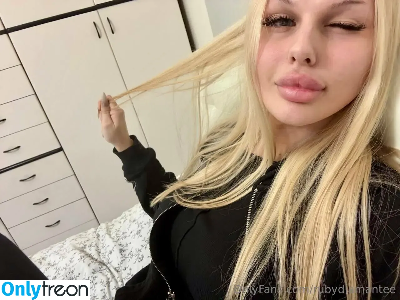rubydiamantee nude photo #0014 (rubydiamanttee)