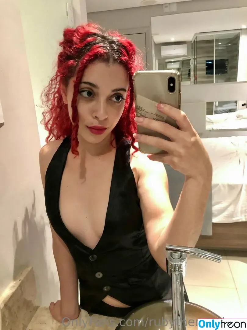 rubytherebelxxx nude photo #0056 (rubytherebelxx)