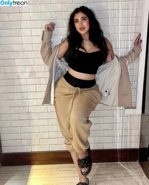 Ruchiraj / roweinawitch / ruchirajofficial nude photo #0002
