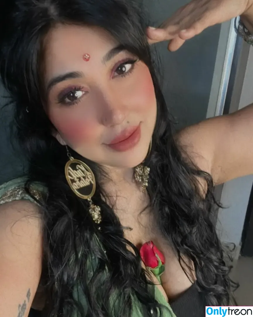 Ruchiraj nude photo #0008 (roweinawitch / ruchirajofficial)