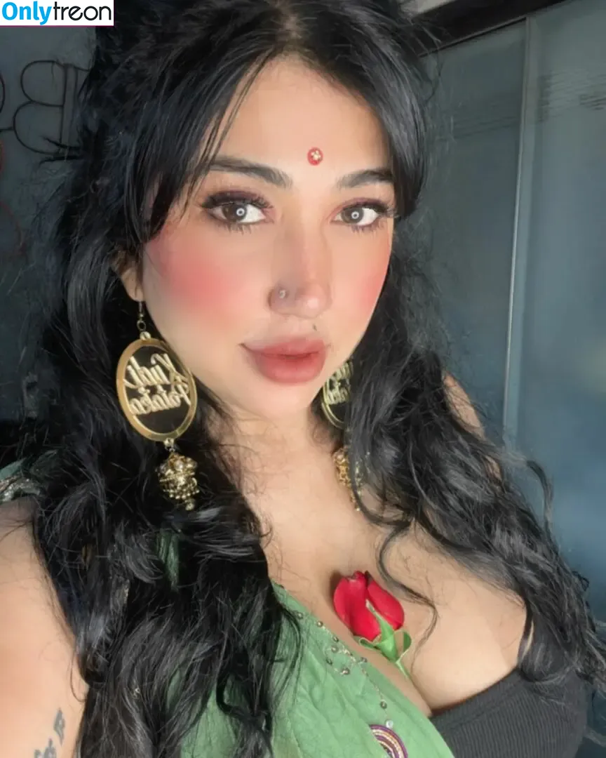 Ruchiraj nude photo #0010 (roweinawitch / ruchirajofficial)