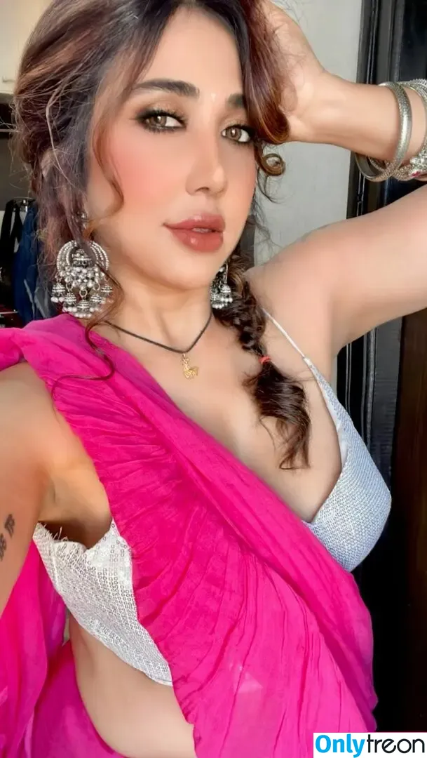 Ruchiraj nude photo #0018 (roweinawitch / ruchirajofficial)