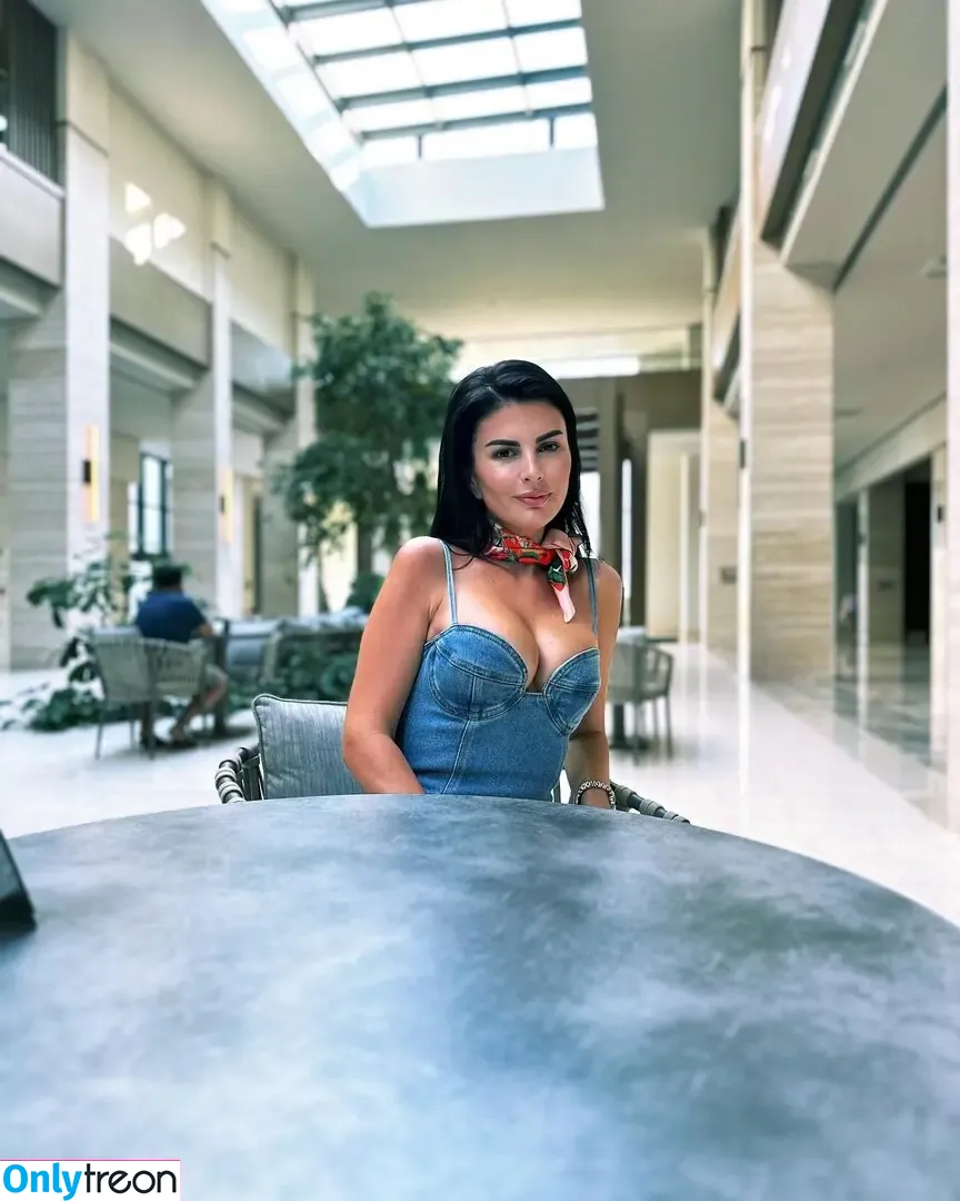 Rudina Dembacaj nude photo #0044 (rudinadembacaj)