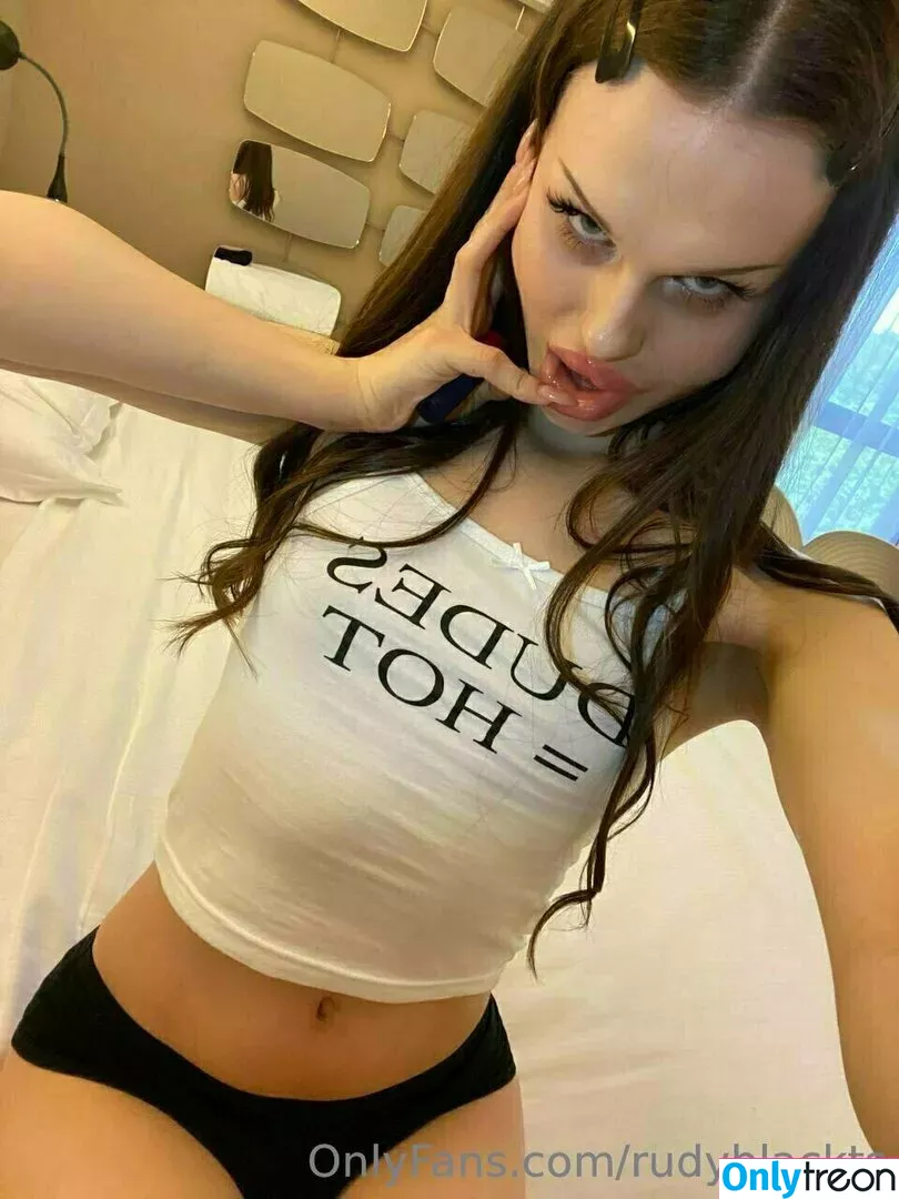 rudyblackts голая photo #0035 (caught_on_the_flipside)