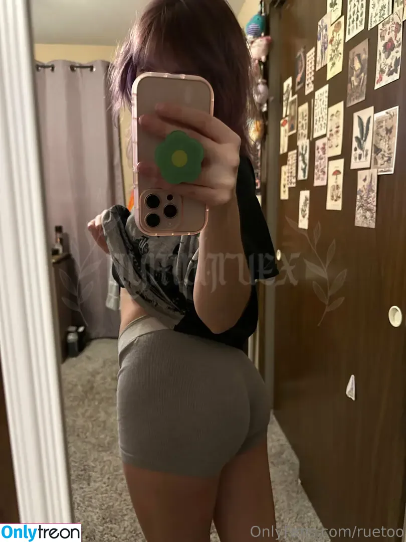 ruetoo nude photo #0012 (ruetoo)