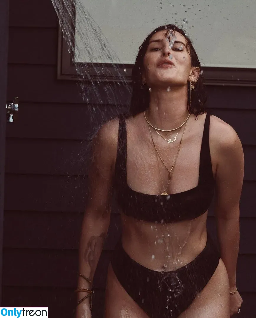 Rumer Willis голая photo #0086 (RumerWillis / therue)