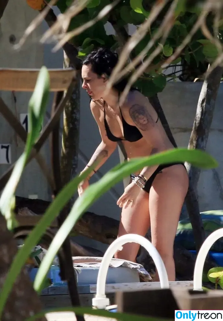 Rumer Willis nude photo #0617 (RumerWillis / therue)