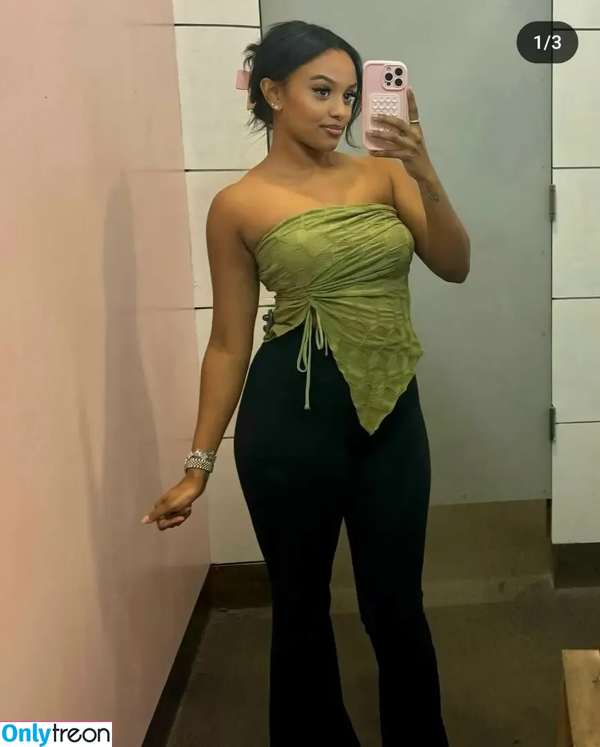 Ruth B. nude photo #0001 (itsruthb)