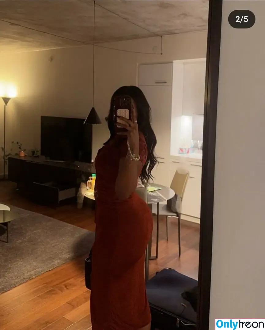 Ruth B. nude photo #0012 (itsruthb)