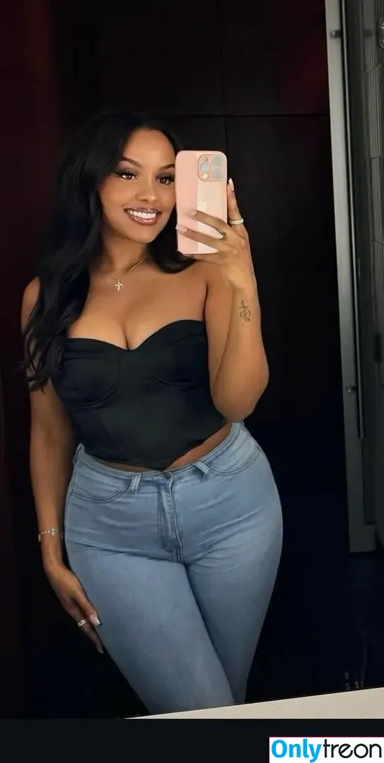 Ruth B. nude photo #0015 (itsruthb)
