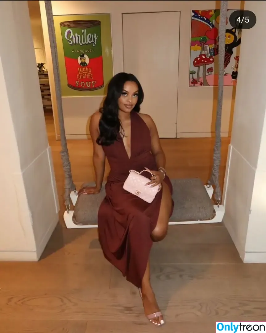 Ruth B. nude photo #0020 (itsruthb)