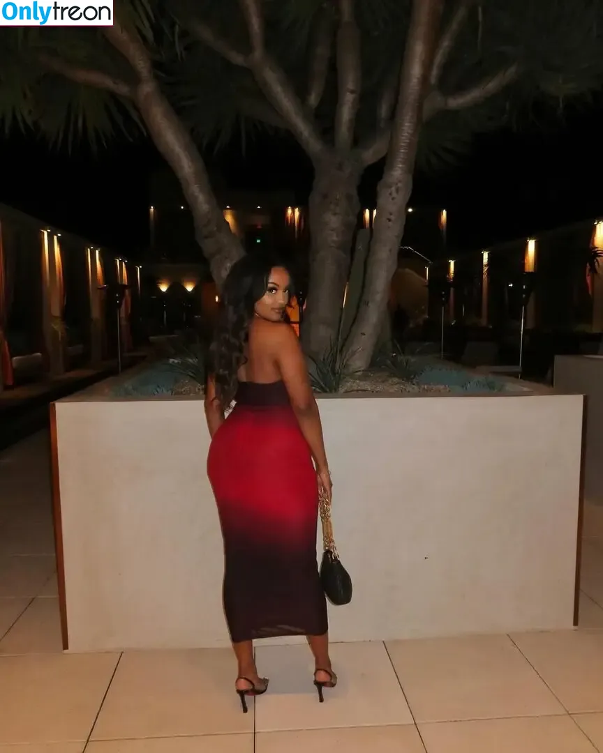 Ruth B. nude photo #0027 (itsruthb)