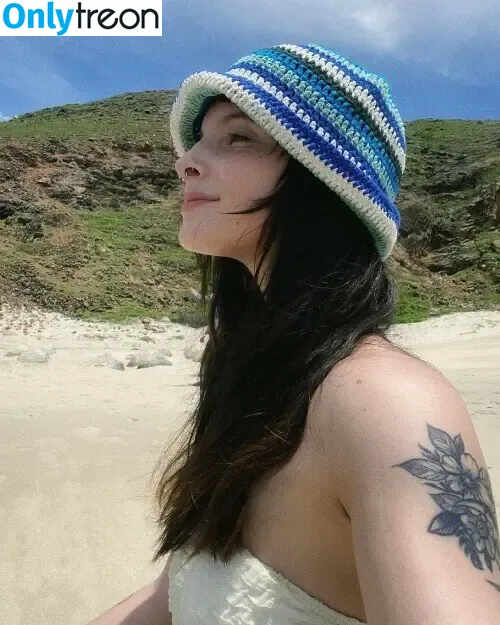 rvuctoria nude photo #0009 (rvuctoria)