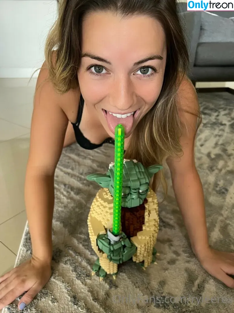 Ryleerex голая photo #0021 (ryleerexx)