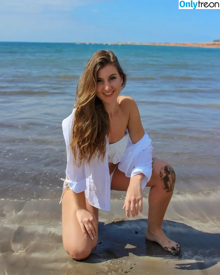 s_wtk nude photo #0026 (s_wtk)