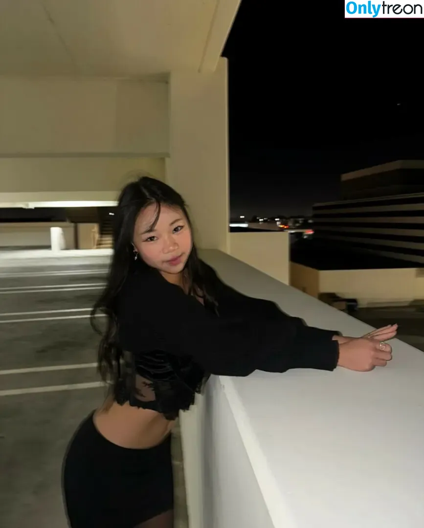 Sa Nguyen nude photo #0002 (Sa.nguyenn)
