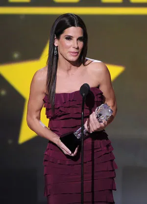 Sabdra Bullock / sandra.bullock.official nude photo #0009