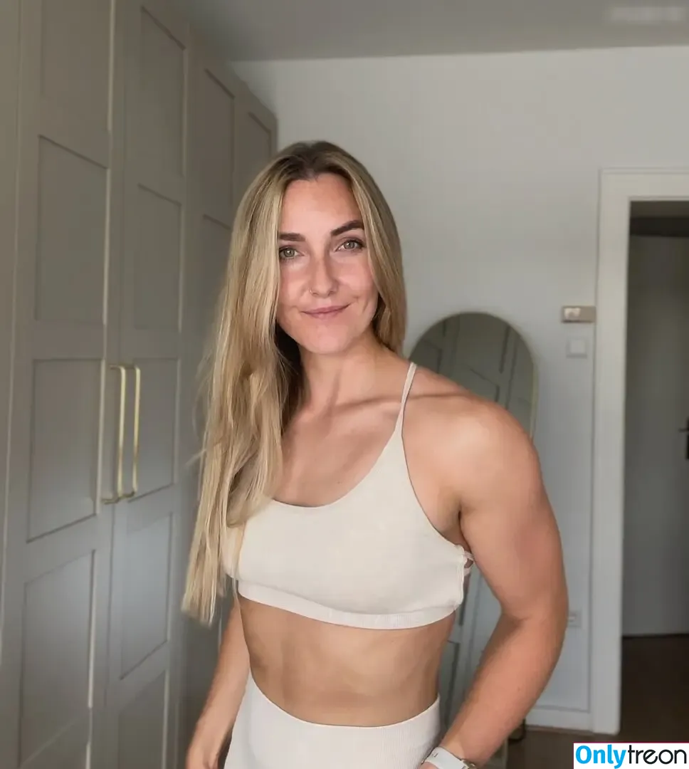 sabina_pssh nude photo #0021 (sabina_pssh)