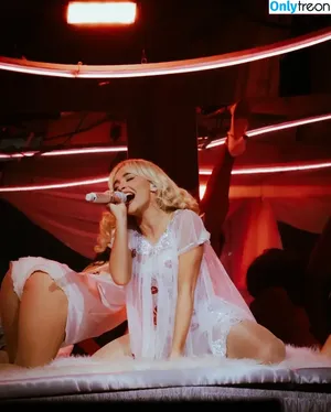 Sabrina Carpenter / sabrinacarpenter nude photo #5366