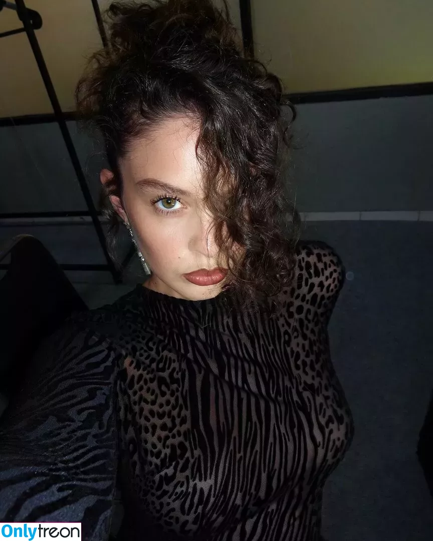 Sabrina Claudio nude photo #0045 (sabrinaclaudio / therealmasokiss_)