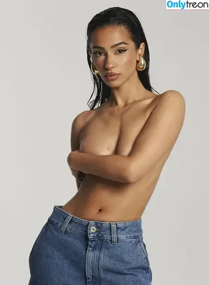 Sabrina Khouiel / Sabrinak______ / Sabrina Khouiel / sabrinak______ nude photo #0009