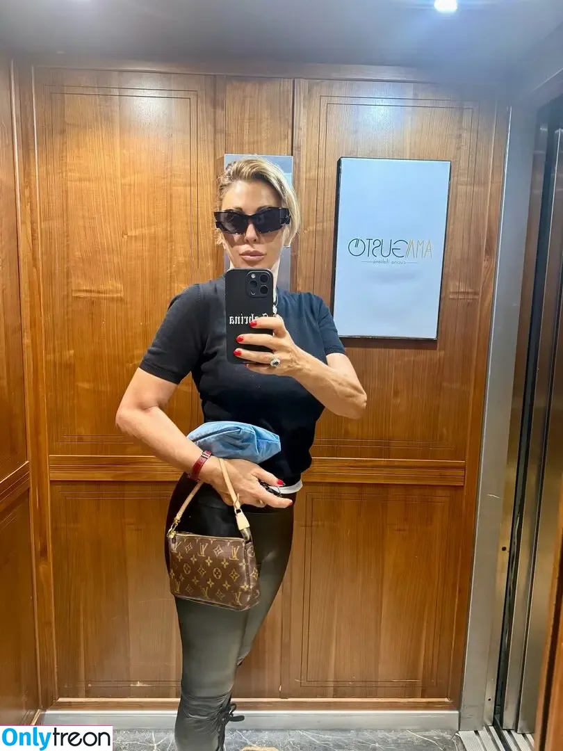 Sabrina Salerno nude photo #3241 (sabrinasalernofficial)