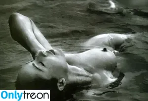 Sade / SadeOfficial nude photo #0006