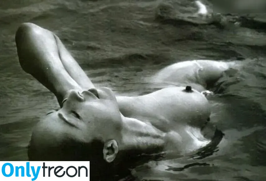 Sade nude photo #0006 (SadeOfficial)