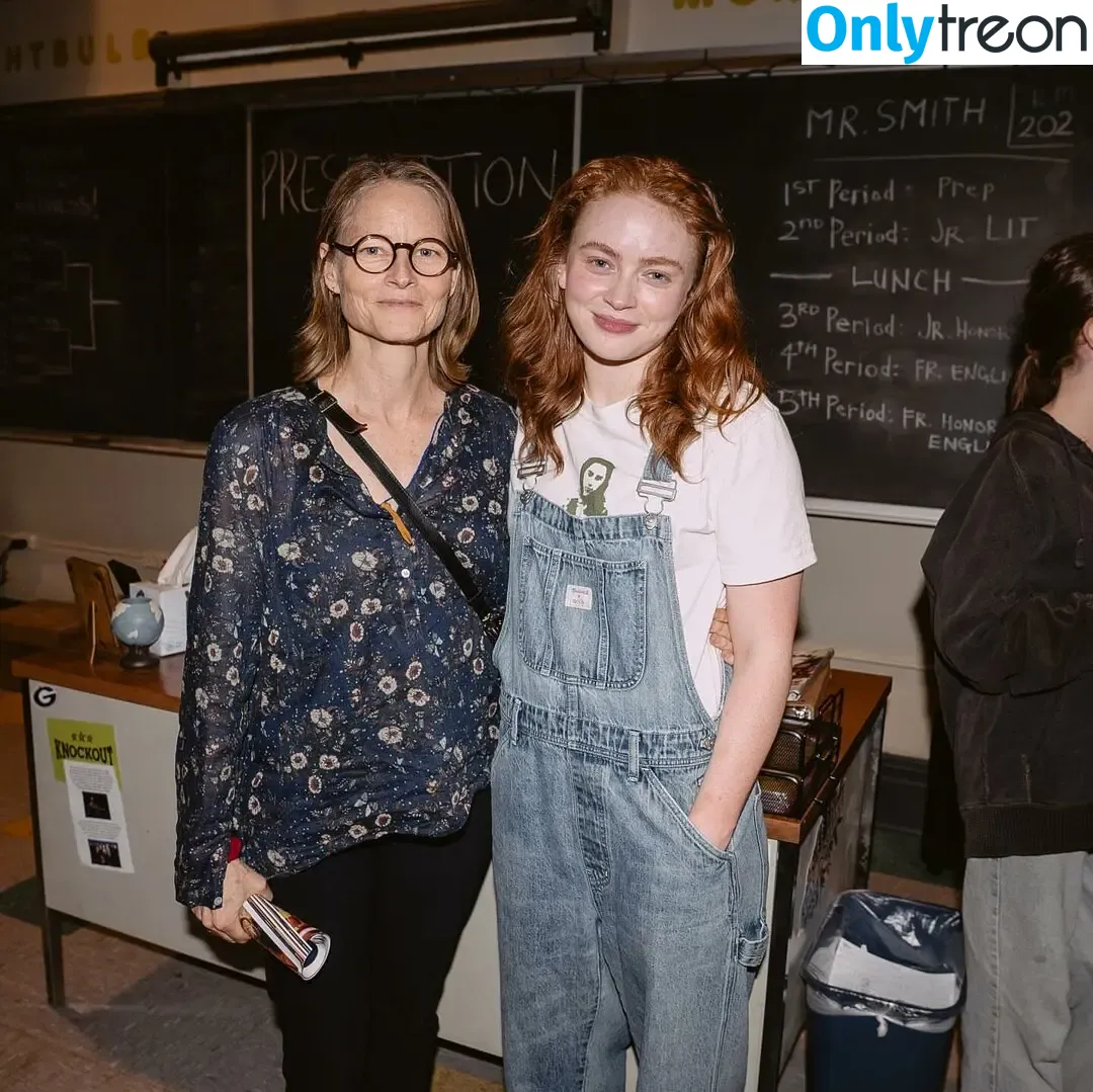 Sadie Sink nude photo #1590 (sadiesink / sadiesink_)
