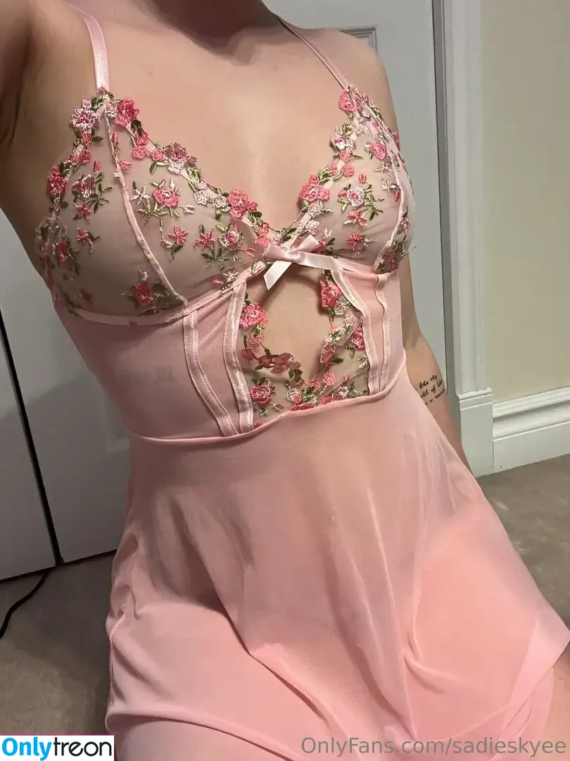 sadieskyee nude photo #0010 (sadieskye)