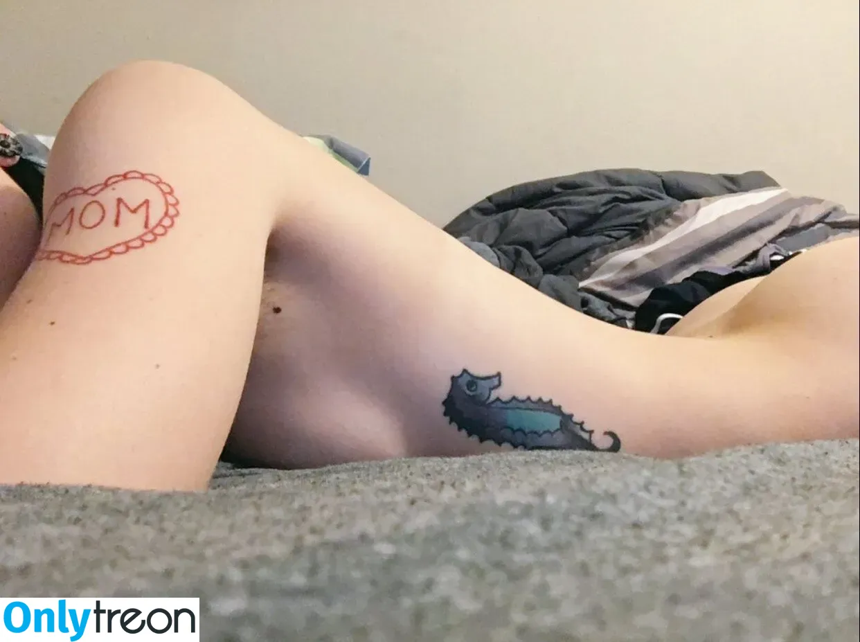 sadisticxkisses nude photo #0004 (eviethepeach777)