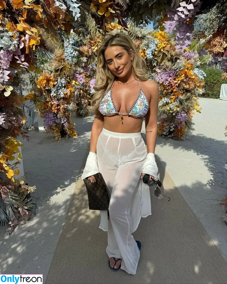 Saffron Barker голая photo #0302 (saffronbarker / thegoddesssaffron)