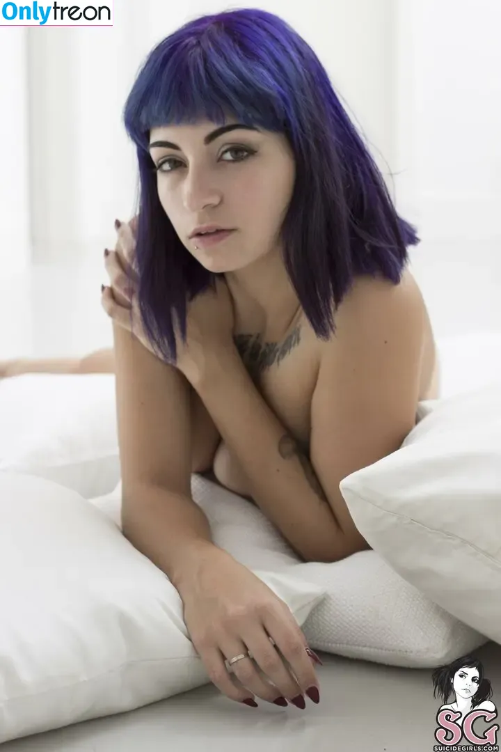 Safira nude photo #0041 (safira_oneill / theofficialsafira)