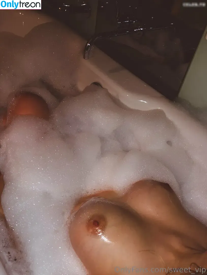 Sahrah nude photo #0223 (Sahrah)