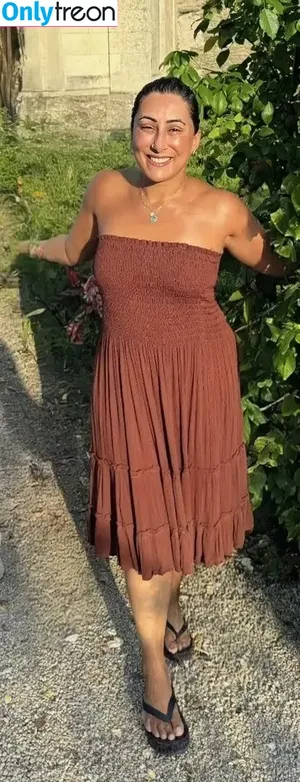 Saira Khan / iamsairakhan / sairasbum nude photo #0801