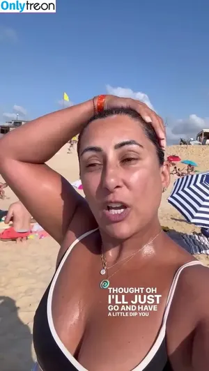 Saira Khan / iamsairakhan / sairasbum nude photo #0811
