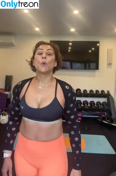 Saira Khan nude photo #0326 (iamsairakhan / sairasbum)