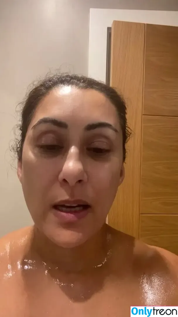 Saira Khan nude photo #0364 (iamsairakhan / sairasbum)