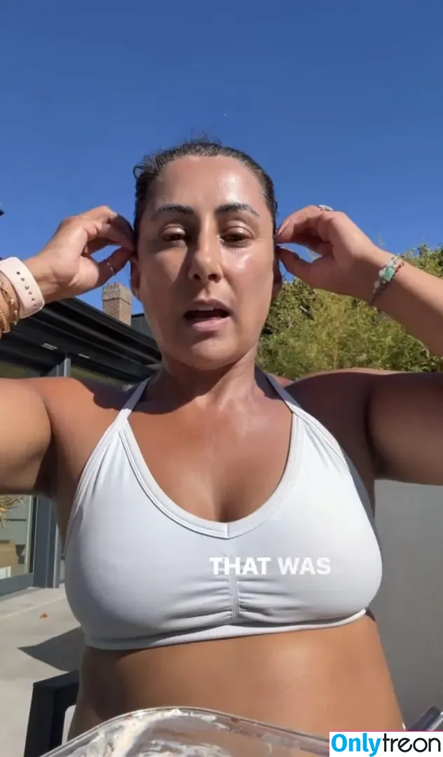 Saira Khan nude photo #0830 (iamsairakhan / sairasbum)