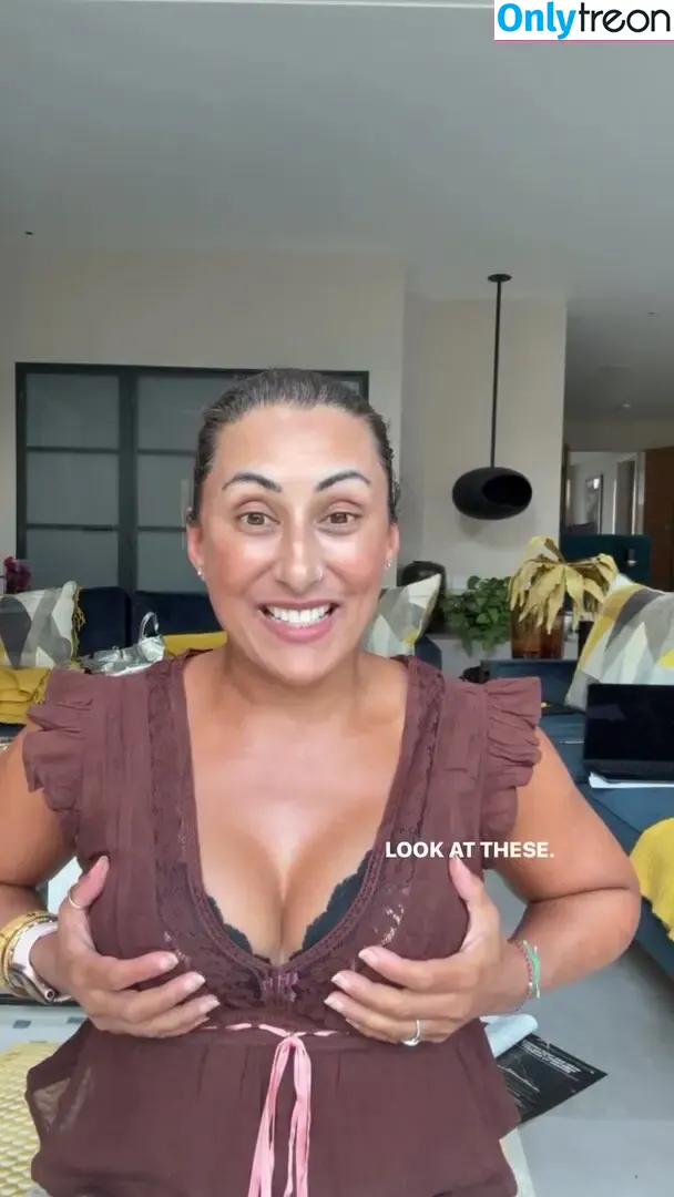 Saira Khan nude photo #0832 (iamsairakhan / sairasbum)