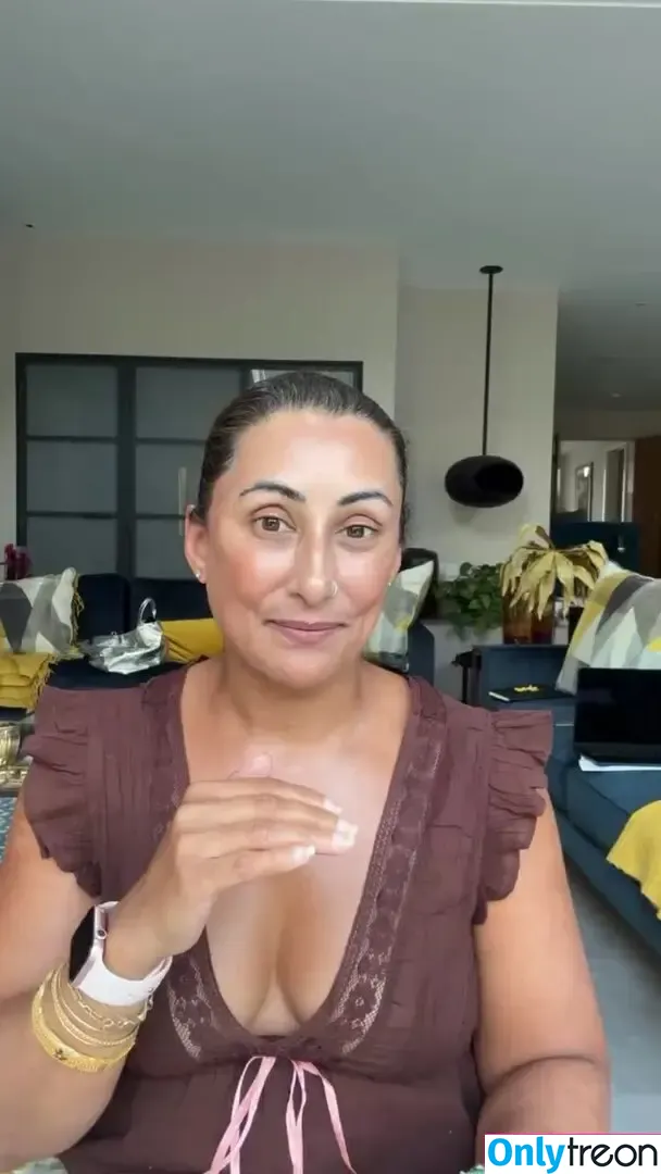 Saira Khan nude photo #0836 (iamsairakhan / sairasbum)