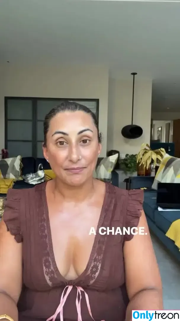 Saira Khan nude photo #0837 (iamsairakhan / sairasbum)
