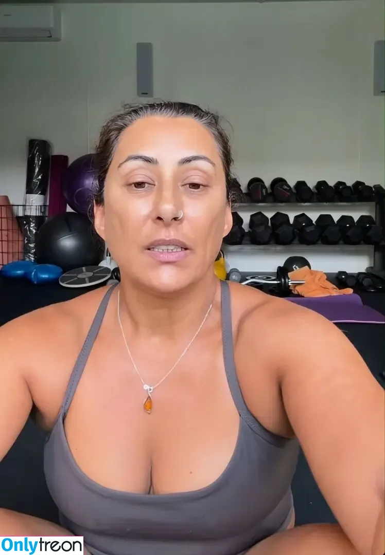 Saira Khan nude photo #0854 (iamsairakhan / sairasbum)