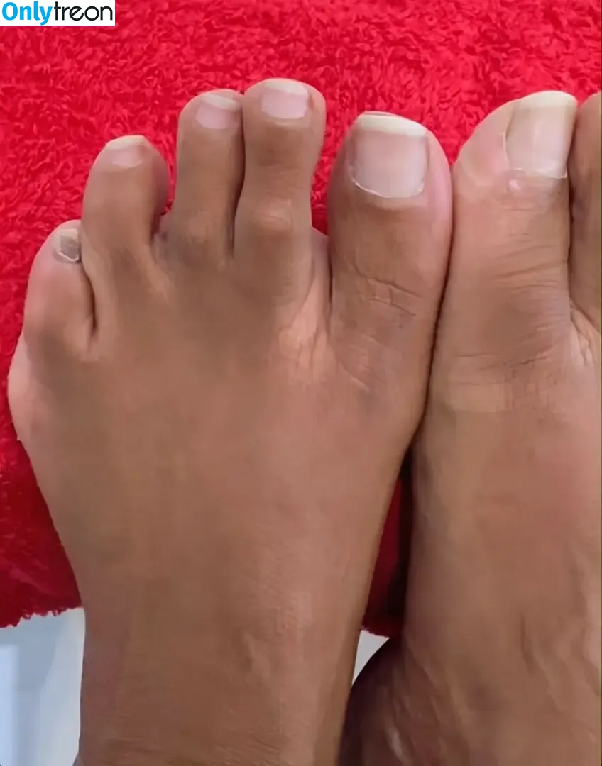 Saira Khan nude photo #0861 (iamsairakhan / sairasbum)