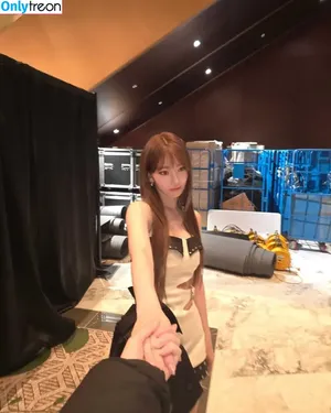 Sakura Miyawaki 宮脇 咲良 / 39saku_chan / LESSERAFIM nude photo #0064