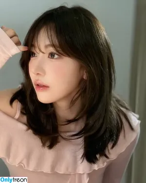 Sakura Miyawaki 宮脇 咲良 / 39saku_chan / LESSERAFIM фото голая #0076