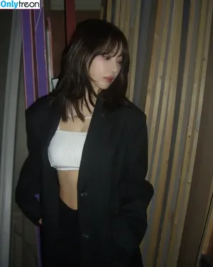 Sakura Miyawaki 宮脇 咲良 / 39saku_chan / LESSERAFIM фото голая #0101