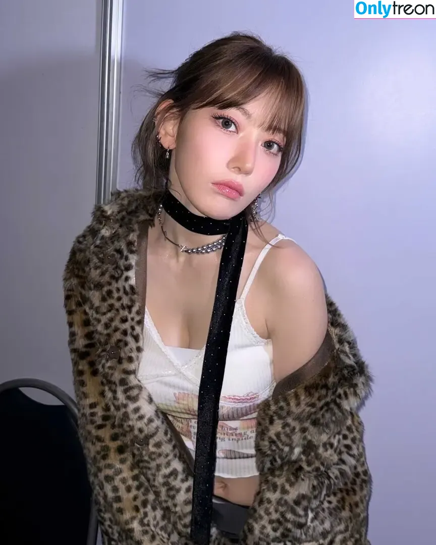 Sakura Miyawaki 宮脇 咲良 nude photo #0063 (39saku_chan / LESSERAFIM)