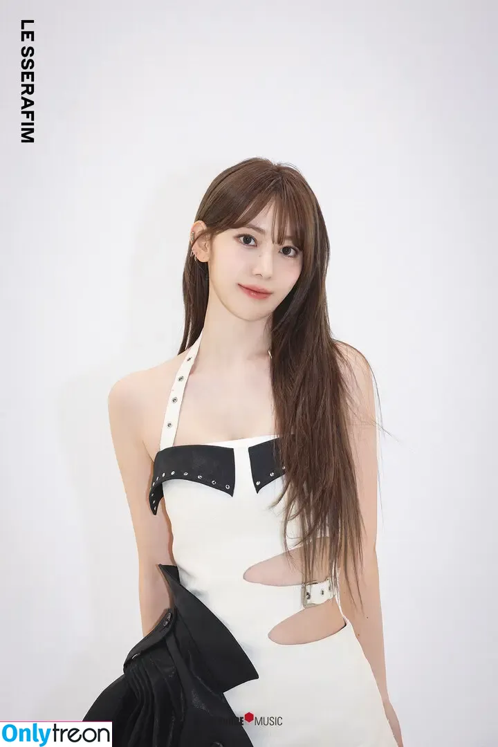 Sakura Miyawaki 宮脇 咲良 nude photo #0067 (39saku_chan / LESSERAFIM)