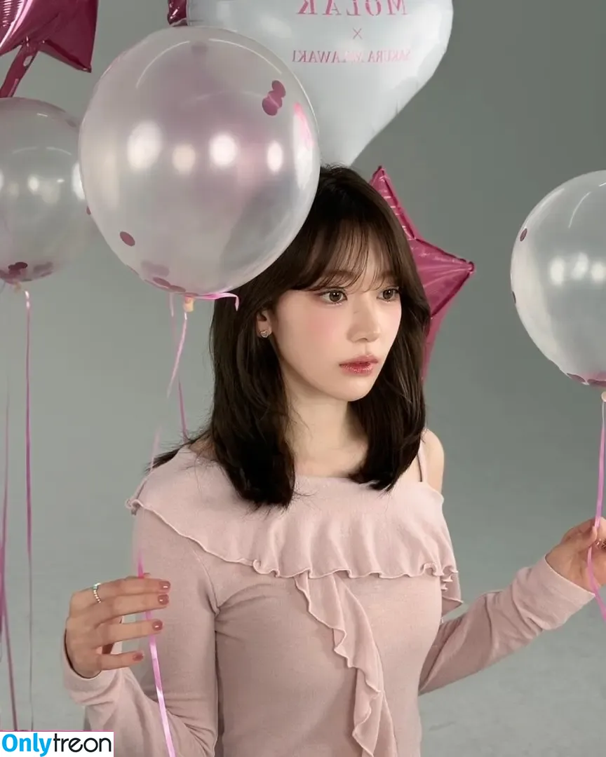 Sakura Miyawaki 宮脇 咲良 голая photo #0082 (39saku_chan / LESSERAFIM)